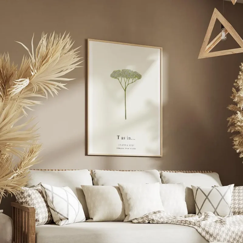 affiche botanique personnalisee avec une fleur blanche ressemblant a la lettre t salon.webp