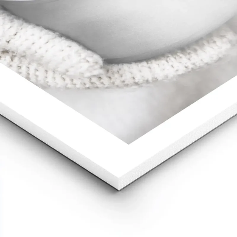affiche boule a neige avec bonhomme de neige sapins et enfants tenue par des mai lightpanel.webp