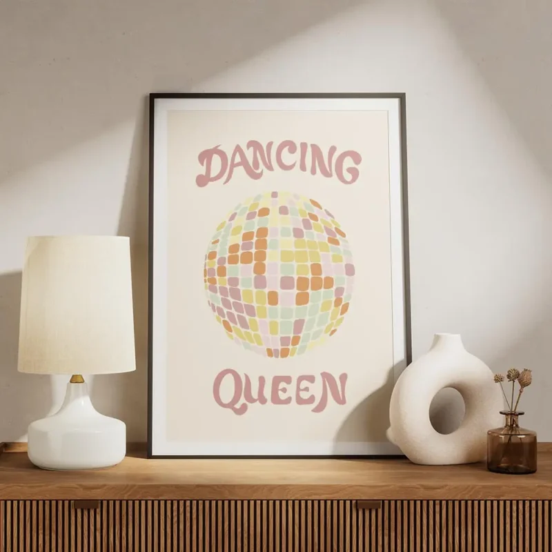 affiche boule disco retro coloree aux couleurs pastel avec typographie dancing q meuble.webp