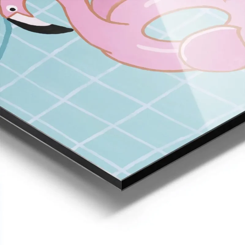 affiche britty flynn dun flamant rose gonflable dans une piscine avec un palmier aluminium.webp
