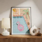 affiche britty flynn dun flamant rose gonflable dans une piscine avec un palmier meuble.webp