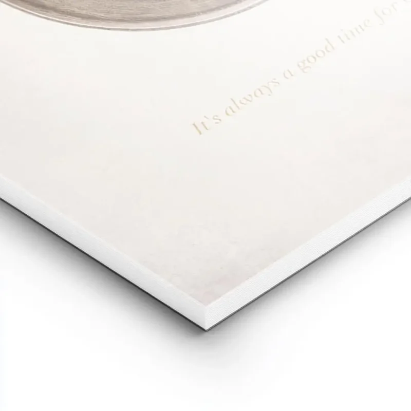 affiche champagne avec bouton en or et texte press for champagne sur un fond bei lightpanel.webp