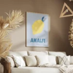 affiche citron jaune et bleu texte amalfi en typographie bleue salon.webp