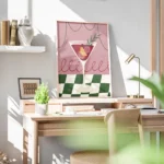 affiche cocktail dhiver avec oranges baies et romarin dans un verre sur fond ros bureau.webp