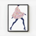 affiche coloree audacieuse dune femme en robe a motifs marchant en talons hauts avec cadre.webp