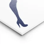 affiche coloree audacieuse dune femme en robe a motifs marchant en talons hauts lightpanel.webp