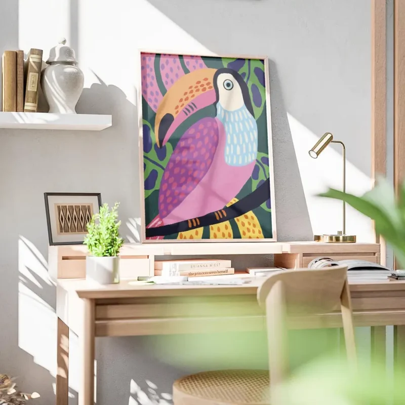 affiche coloree dun toucan aux couleurs vives avec un bec orange et un corps ros bureau.webp