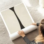 affiche composition iv avec formes organiques noires sur fond beige style art ab au sol.webp