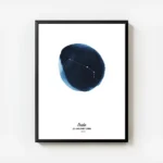 affiche constellation belier sur cercle aquarelle bleu marine et texte frida avec cadre.webp