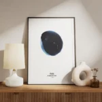 affiche constellation belier sur cercle aquarelle bleu marine et texte frida meuble.webp