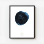 affiche constellation gemeaux avec un cercle bleu en arriere plan et du texte do avec cadre.webp