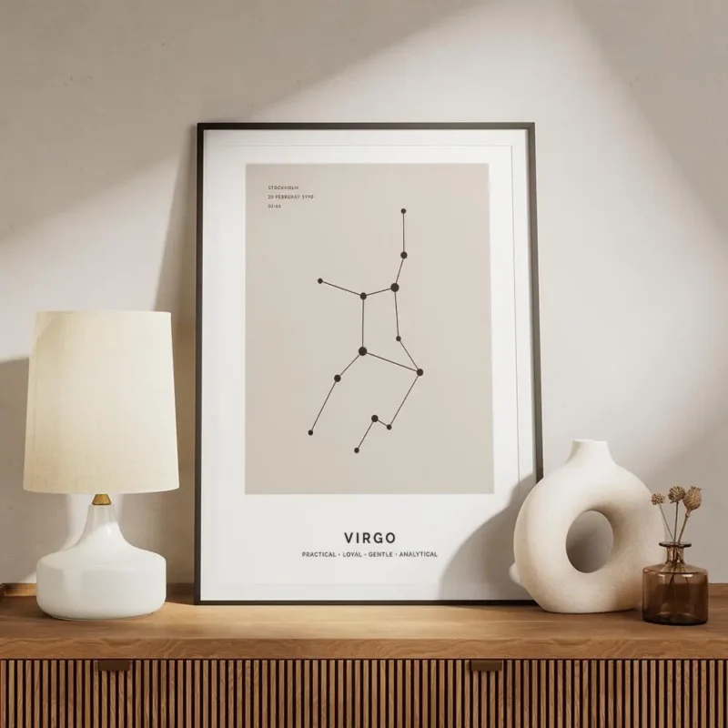 affiche constellation vierge noire sur fond beige avec typographie en haut et en meuble.webp