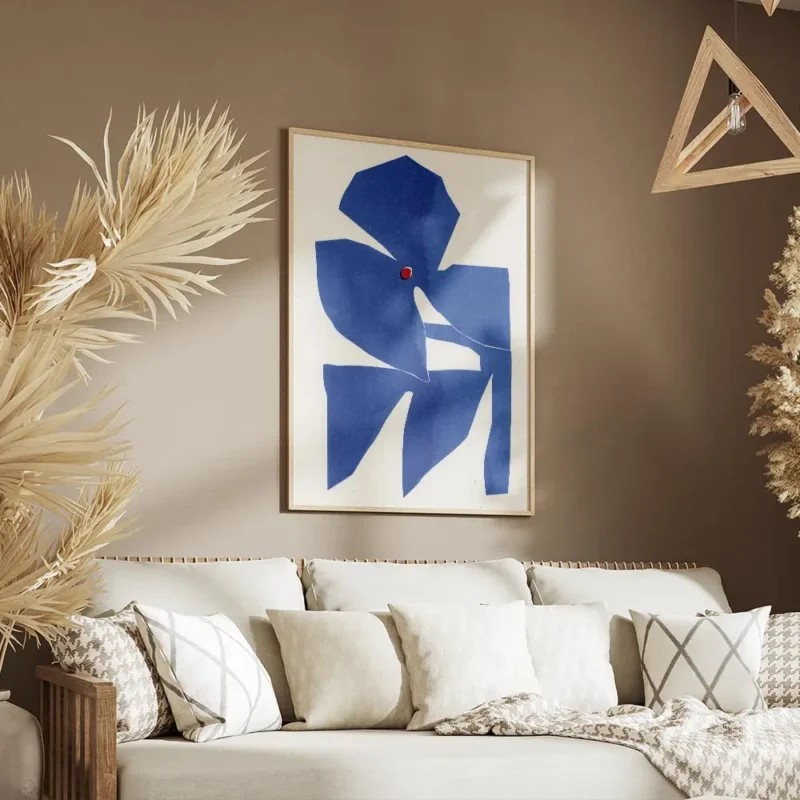 affiche contemporaine dune fleur bleue aux formes geometriques et texture avec u salon.webp