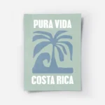 affiche costa rica avec palmier bleu vague et typographie pura vida sur fond ver.webp