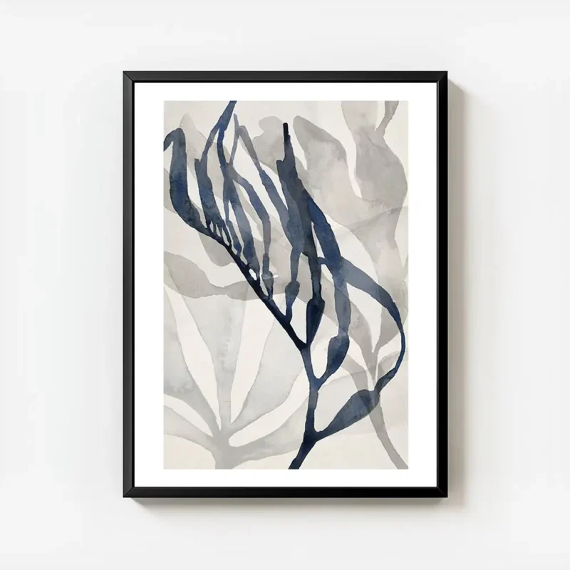 affiche dalgues abstraites a laquarelle avec des formes grises et une algue bleu avec cadre.webp