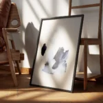 affiche daquarelle abstraite bleue et blanche avec des formes fluides et des tou encadre.webp
