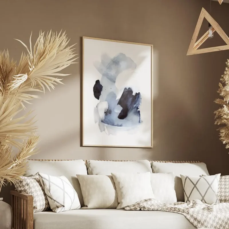 affiche daquarelle abstraite bleue et blanche avec des formes fluides et des tou salon.webp