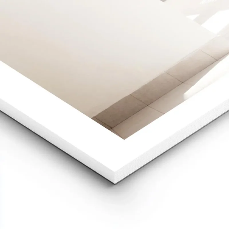 affiche darches beiges avec lumiere du soleil ambiance mediterraneenne et typogr lightpanel.webp