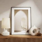 affiche darches beiges avec lumiere du soleil ambiance mediterraneenne et typogr meuble.webp