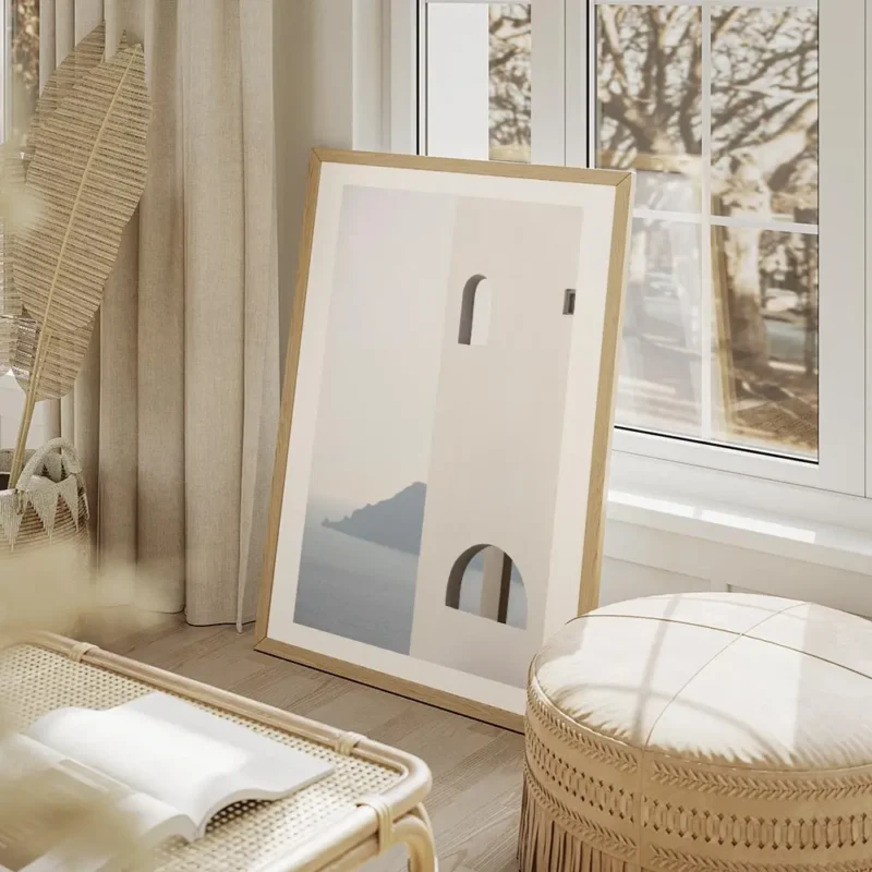 affiche darchitecture grecque cycladique avec facade blanche fenetres arquees et salon beige.webp