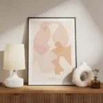 affiche dart abstrait aux formes fluides couleur peche et beige avec typographie meuble.webp