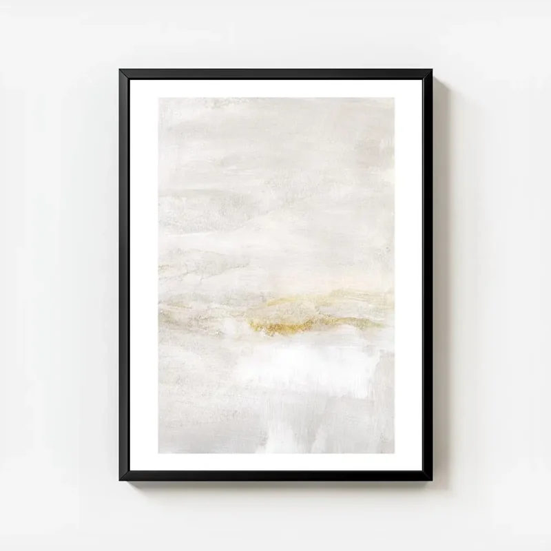 affiche dart abstrait aux tons beiges avec des touches dorees evoquant un paysag avec cadre.webp