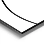 affiche dart abstrait avec une ligne noire continue et fluide sur fond blanc evo aluminium.webp
