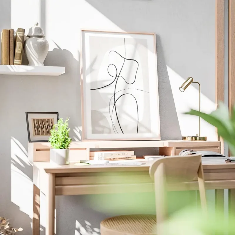affiche dart abstrait beige et blanc avec des lignes noires et des formes organi bureau.webp