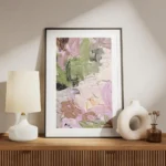 affiche dart abstrait colore avec des coups de pinceau epais en vert et rose meuble.webp