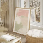 affiche dart abstrait rose et vert pastel avec des coups de pinceau textures salon beige.webp