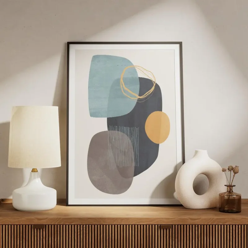 affiche dart graphique abstrait avec des formes organiques bleues grises et oran meuble.webp