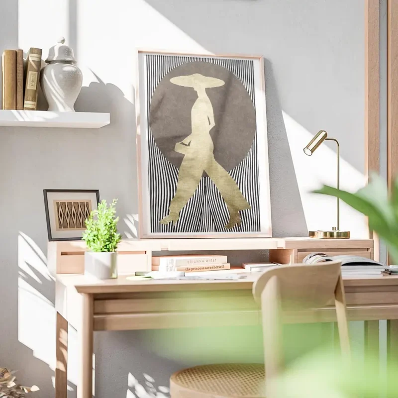 affiche dart graphique silhouette doree dune femme avec chapeau sur fond de pois bureau.webp