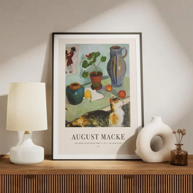 affiche daugust macke nature morte coloree avec un chat domestique des pots et d meuble.webp