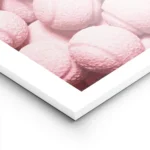 affiche de balles de tennis roses avec une texture granuleuse pour les amateurs lightpanel.webp