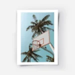 affiche de basket ball avec des palmiers sur un ciel bleu clair un style ludique.webp