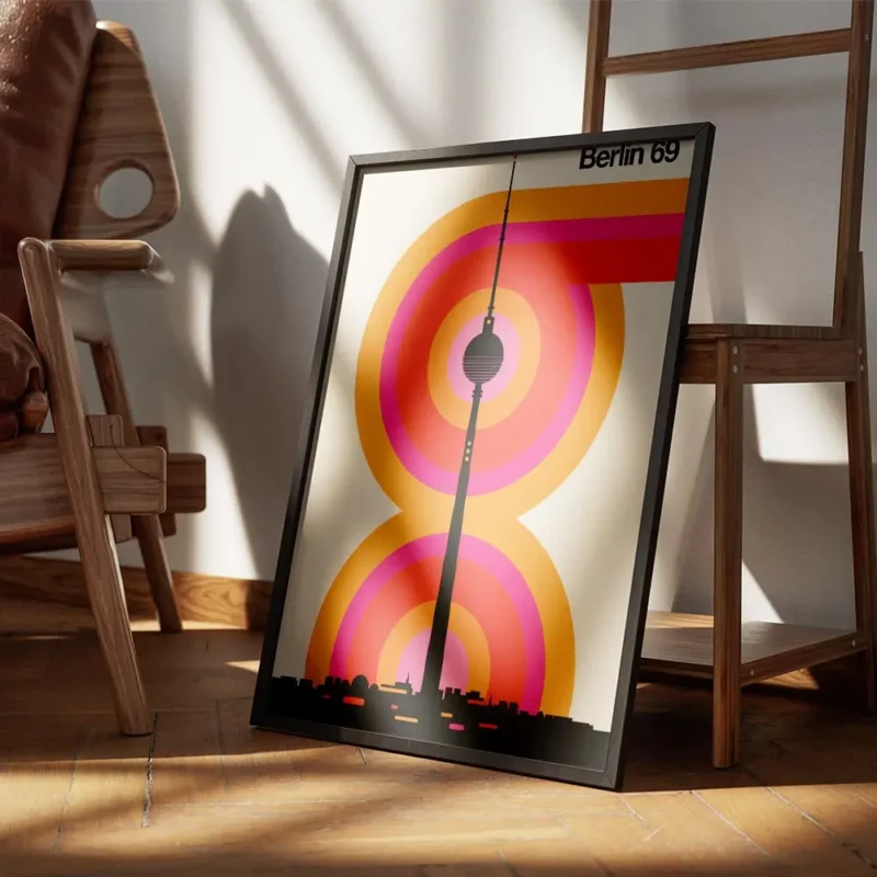 affiche de berlin avec la fernsehturm typographie retro et cercles concentriques encadre.webp