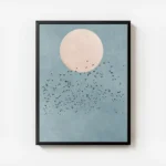 affiche de boris draschoff illustration graphique dune volee doiseaux noirs deva avec cadre.webp