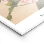 affiche de camelias rayes blancs et roses sur fond beige avec des feuilles verte lightpanel.webp