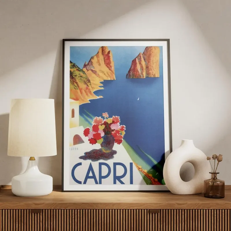 affiche de capri vue sur la mer avec des rochers des batiments blancs et un vase meuble.webp