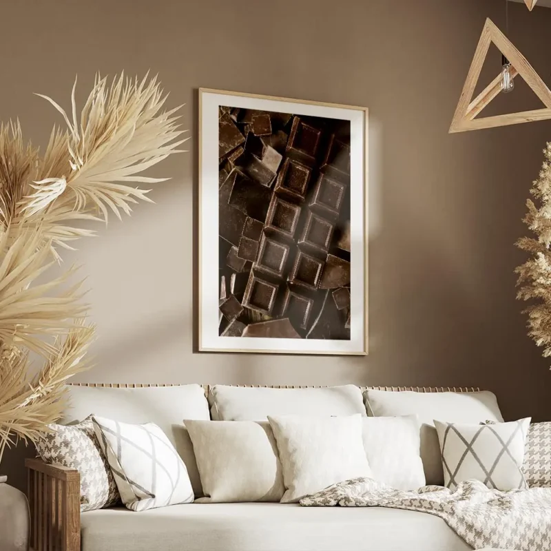 affiche de carres de chocolat noir et de morceaux brises une photographie tentan salon.webp