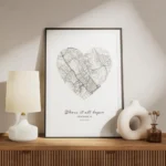 affiche de carte en forme de c ur beige representant une ville avec le texte whe meuble.webp