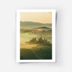 affiche de champs verdoyants et collines de toscane au coucher du soleil avec ty.webp