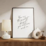 affiche de citation minimaliste avec le texte noir vous etes le plus grand proje meuble.webp