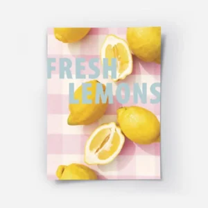 affiche de citrons jaunes entiers et coupes sur un fond a carreaux vichy rose et.webp