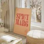 affiche de cocktail margarita epicee avec texte typographie orange et rouge salon beige.webp