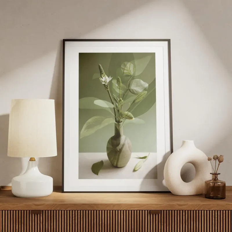 affiche de collage botanique vert vase avec fleurs et feuilles decoration murale meuble.webp