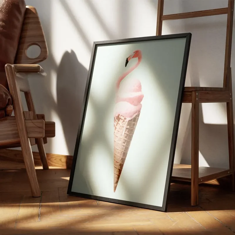 affiche de cuisine moderne avec une glace rose en forme de flamant rose sur un c encadre.webp