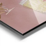 affiche de deux bouteilles de martini versant dans deux verres tenus par des mai aluminium.webp