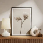 affiche de deux chardons seches aux couleurs beige et marron sur un fond texture meuble.webp