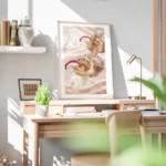 affiche de deux cocktails champagne rose dans des verres en cristal avec tranche bureau.webp